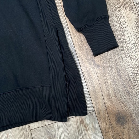 Aerie sweater - Picture 2 of 3